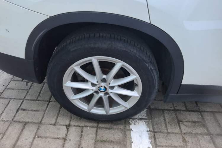 Used BMW X1 2016 sDrive18Li Fashion Model Right Rear Wheel Hub