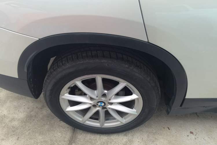 Used BMW X1 2016 sDrive18Li Fashion Model Right Rear Wheel Hub