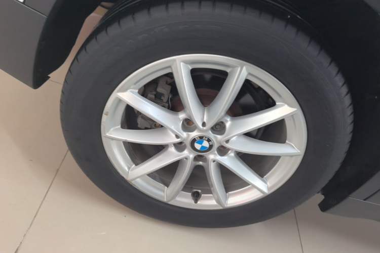 Used BMW X1 2016 sDrive18Li Fashion Model Right Rear Wheel Hub
