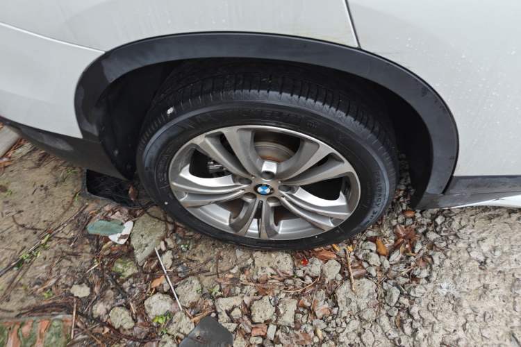 Used BMW X1 2016 sDrive20Li Luxury Model Right Rear Wheel Hub