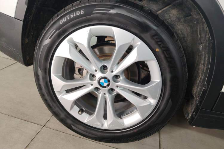 Used BMW X1 2016 sDrive18Li Premium Edition Right Rear Wheel Hub