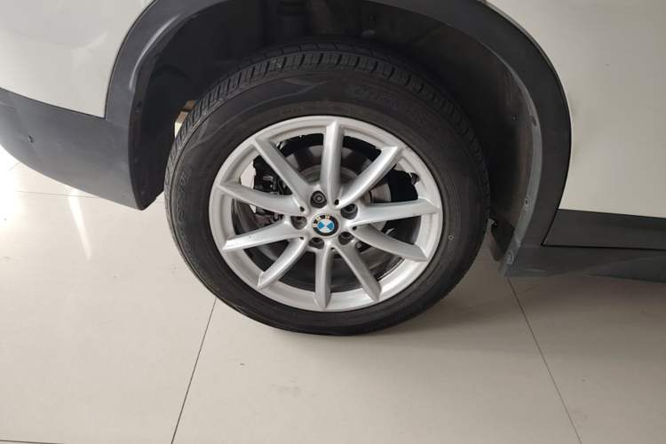 Used BMW X1 2016 sDrive18Li Fashion Model Right Rear Wheel Hub