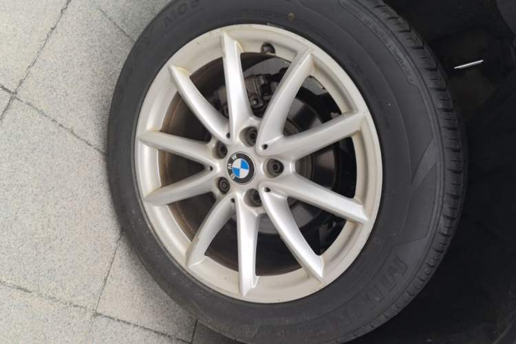 Used BMW X1 2016 sDrive18Li Fashion Model Right Rear Wheel Hub