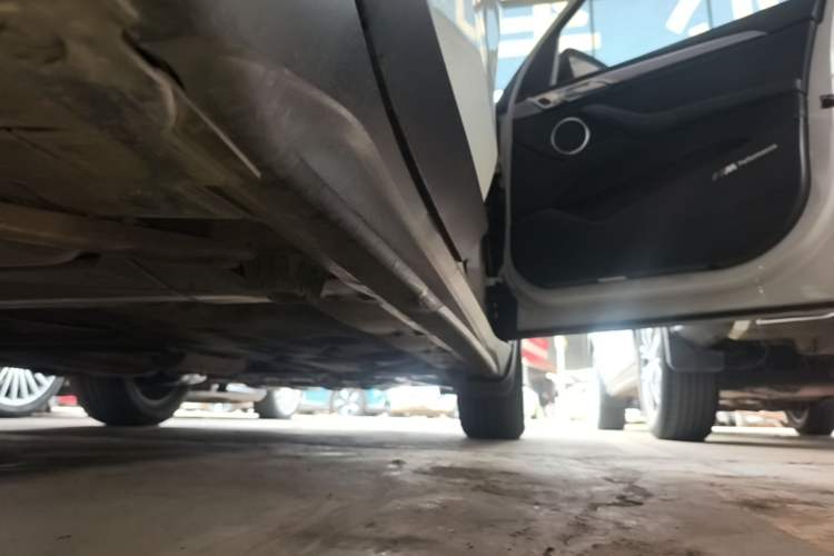 Used BMW X1 2016 sDrive18Li Premium Edition Right Side Sill