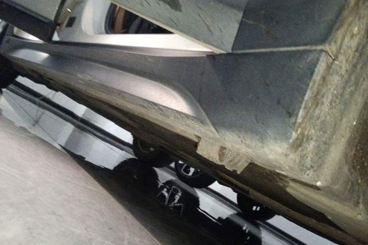 Used BMW X1 2016 sDrive18Li Premium Edition Right Side Sill