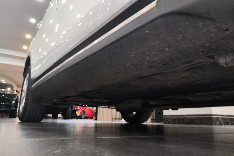 Used BMW X1 2016 sDrive18Li Premium Edition Right Side Sill