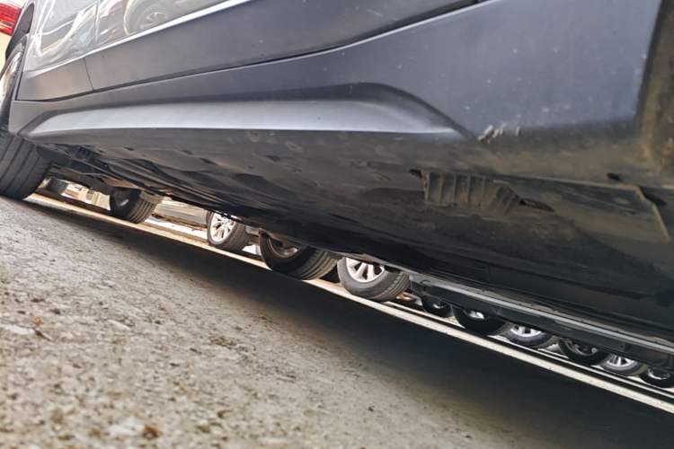 Used BMW X1 2016 sDrive18Li Premium Edition Right Side Sill