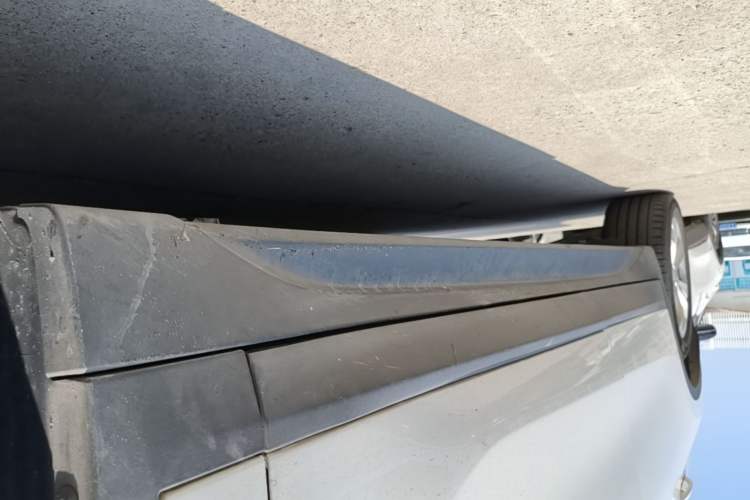 Used BMW X1 2016 sDrive18Li Premium Edition Right Side Sill