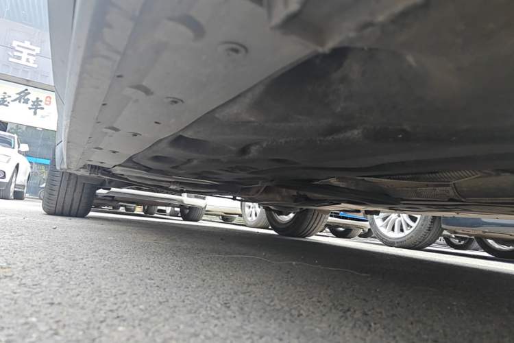 Used BMW X1 2016 sDrive18Li Premium Edition Right Side Sill