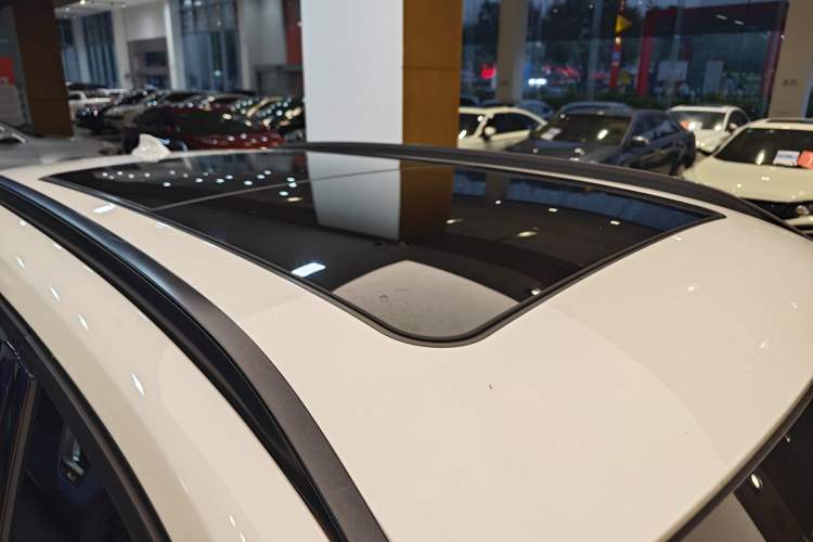 Used BMW X1 2016 sDrive18Li Premium Edition Roof