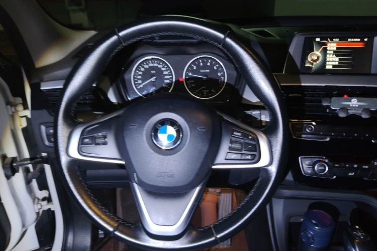 Used BMW X1 2016 sDrive18Li Fashion Model Steering Wheel