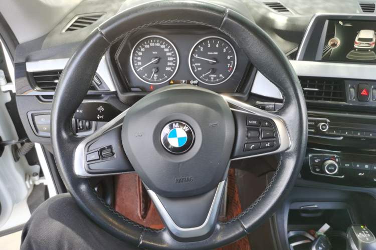 Used BMW X1 2016 sDrive18Li Fashion Model Steering Wheel