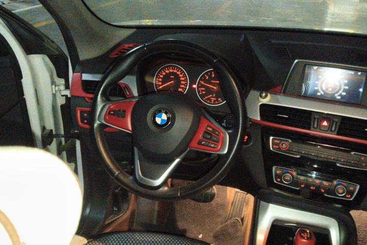 Used BMW X1 2016 sDrive18Li Premium Edition Steering Wheel