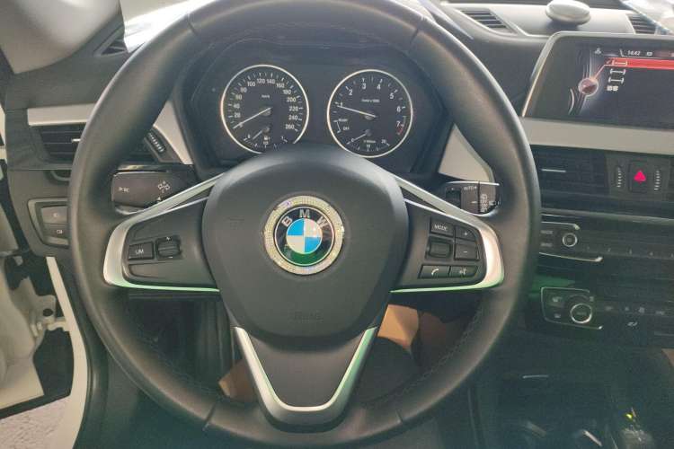 Used BMW X1 2016 sDrive18Li Fashion Model Steering Wheel