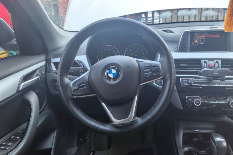 Used BMW X1 2016 sDrive18Li Fashion Model Steering Wheel
