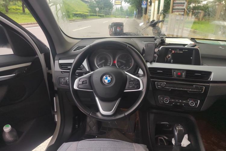 Used BMW X1 2016 sDrive18Li Fashion Model Steering Wheel