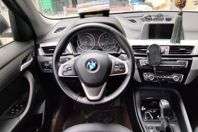 Used BMW X1 2016 sDrive18Li Fashion Model Steering Wheel