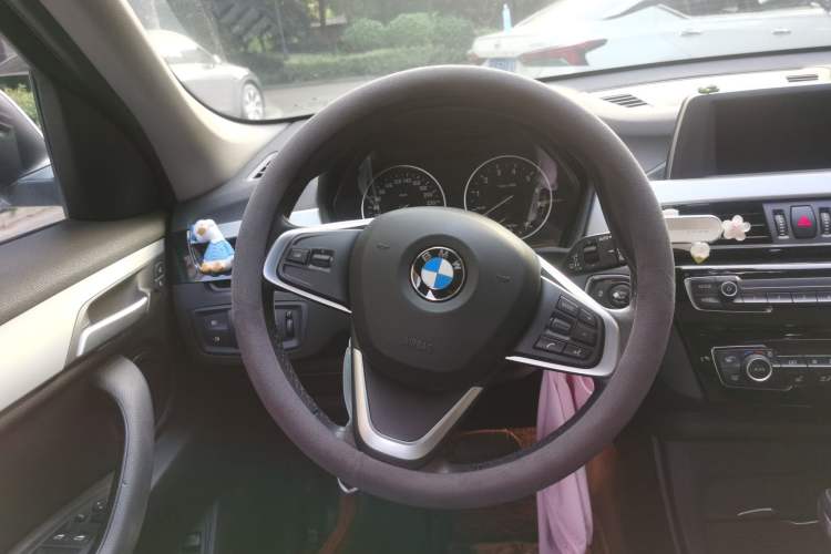 Used BMW X1 2016 sDrive18Li Premium Edition Steering Wheel
