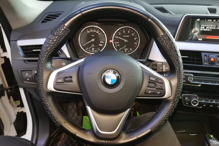 Used BMW X1 2016 sDrive18Li Fashion Model Steering Wheel