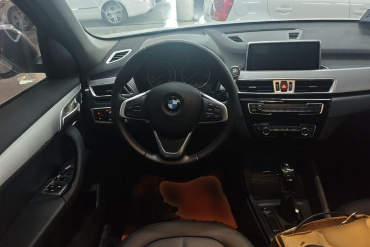 Used BMW X1 2016 sDrive18Li Fashion Model Steering Wheel