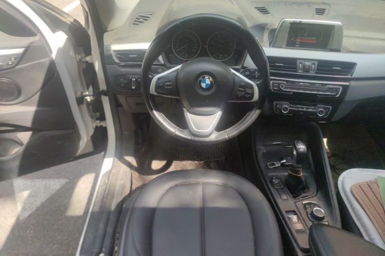 Used BMW X1 2016 sDrive18Li Fashion Model Steering Wheel
