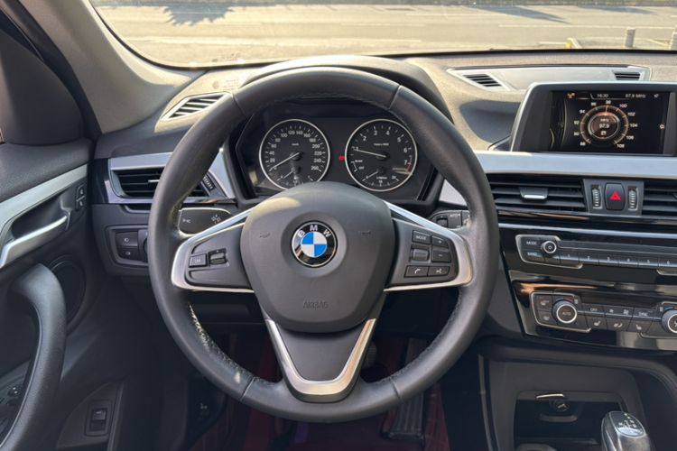 Used BMW X1 2016 sDrive18Li Premium Edition Steering Wheel