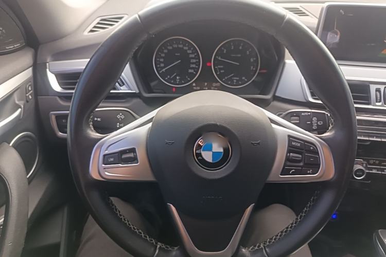 Used BMW X1 2016 sDrive18Li Fashion Model Steering Wheel
