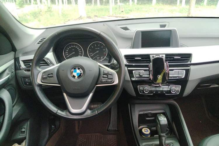 Used BMW X1 2016 sDrive18Li Premium Edition Steering Wheel