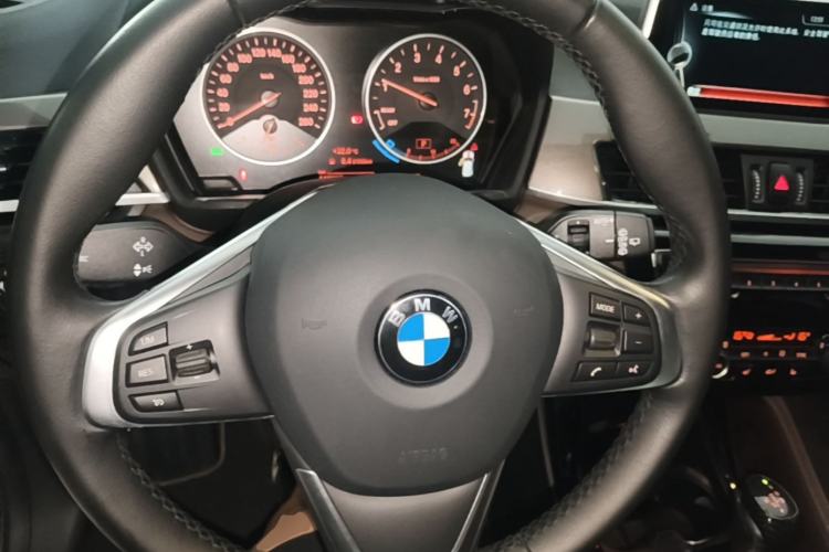 Used BMW X1 2016 xDrive20Li Luxury Model Steering Wheel