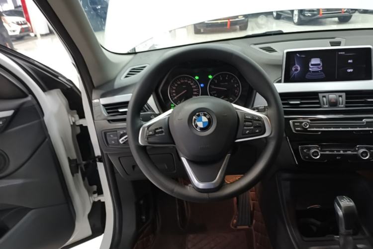 Used BMW X1 2016 sDrive18Li Fashion Model Steering Wheel