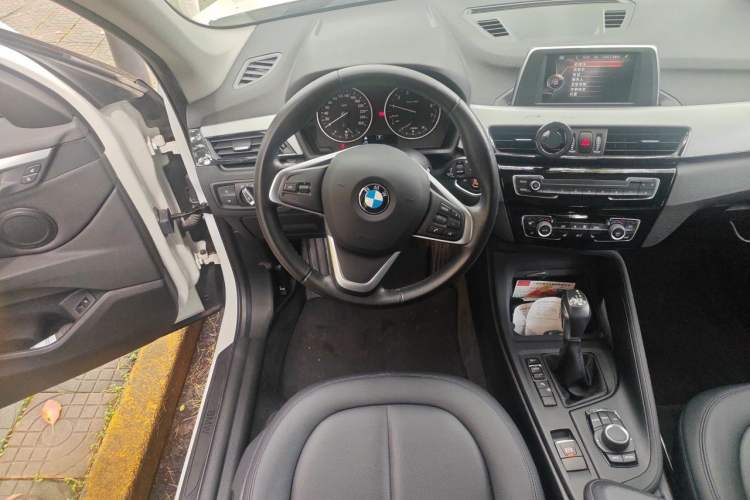 Used BMW X1 2016 sDrive18Li Premium Edition Steering Wheel