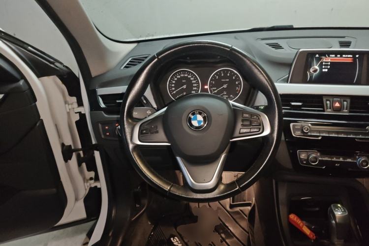 Used BMW X1 2016 sDrive18Li Fashion Model Steering Wheel