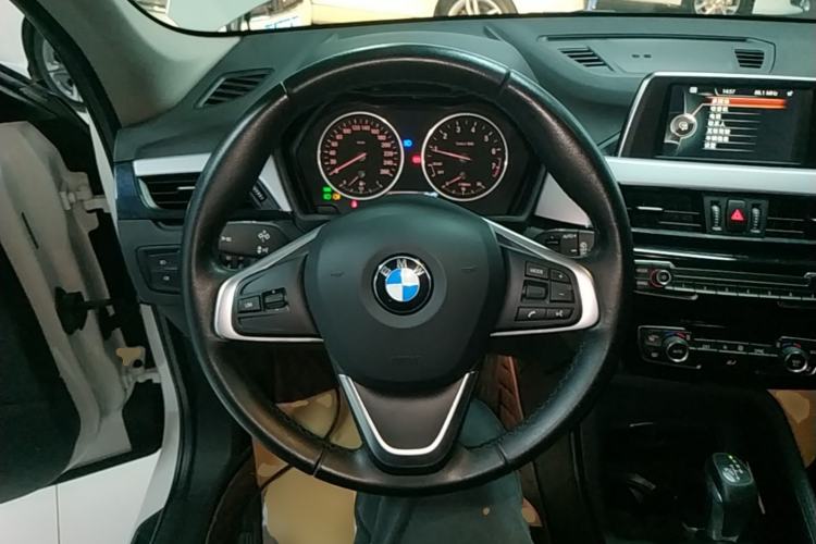 Used BMW X1 2016 sDrive18Li Fashion Model Steering Wheel