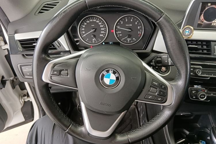 Used BMW X1 2016 sDrive18Li Fashion Model Steering Wheel