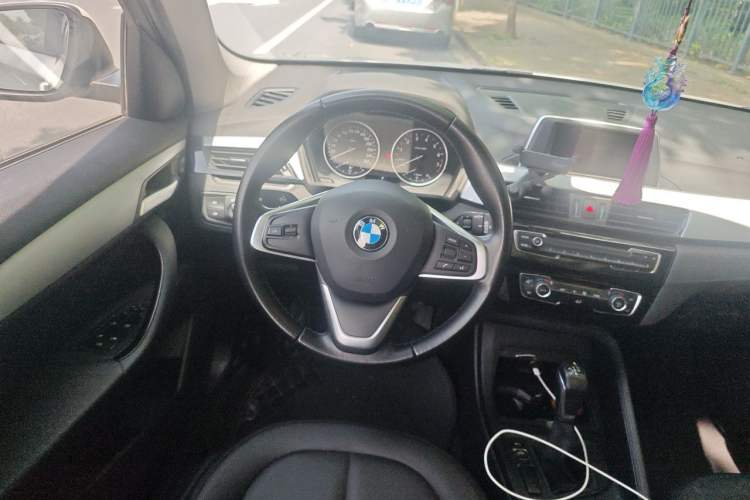 Used BMW X1 2016 sDrive18Li Fashion Model Steering Wheel