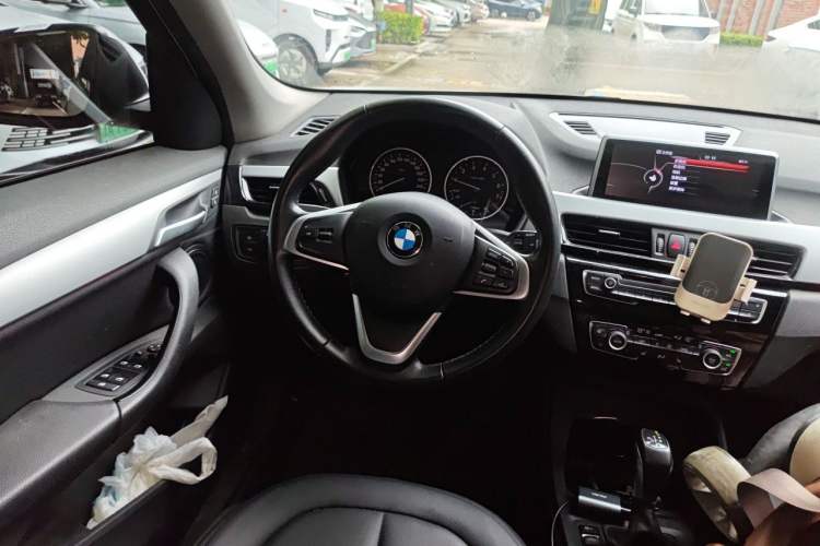Used BMW X1 2016 sDrive18Li Fashion Model Steering Wheel