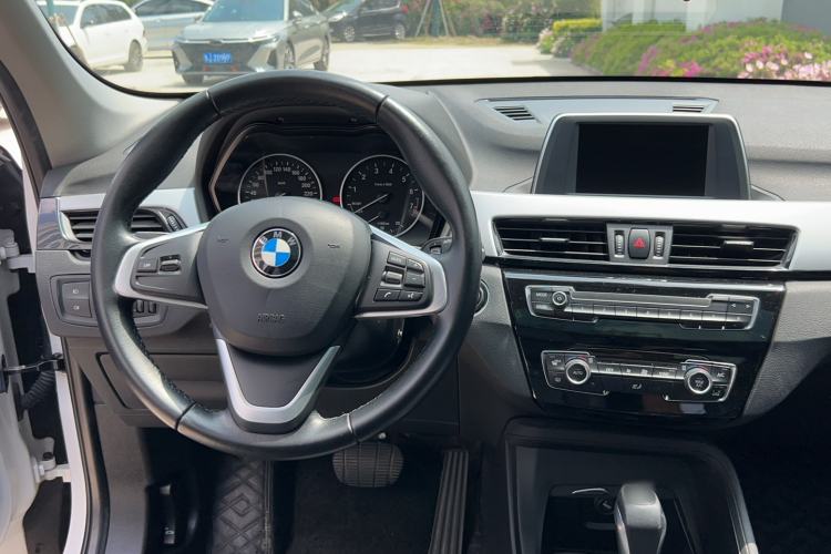 Used BMW X1 2016 sDrive18Li Fashion Model Steering Wheel