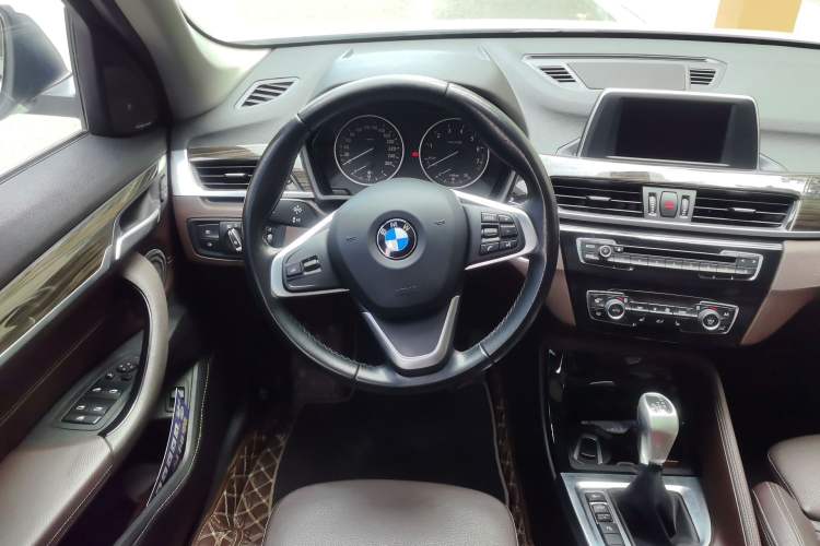 Used BMW X1 2016 sDrive18Li Luxury Model Steering Wheel