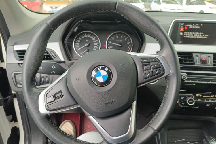 Used BMW X1 2016 sDrive18Li Fashion Model Steering Wheel