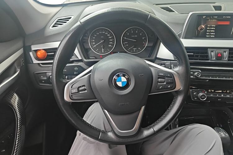 Used BMW X1 2016 sDrive18Li Fashion Model Steering Wheel