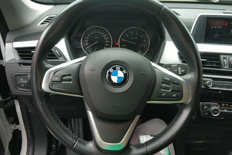 Used BMW X1 2016 sDrive18Li Fashion Model Steering Wheel