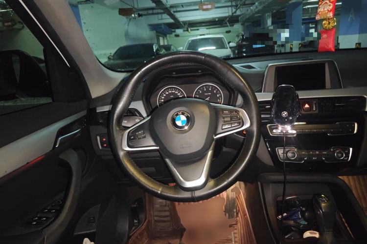 Used BMW X1 2016 sDrive18Li Premium Edition Steering Wheel