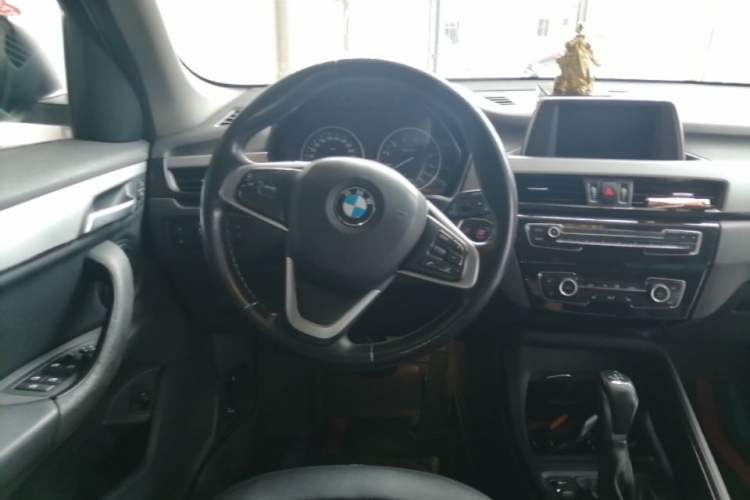 Used BMW X1 2016 sDrive18Li Premium Edition Steering Wheel
