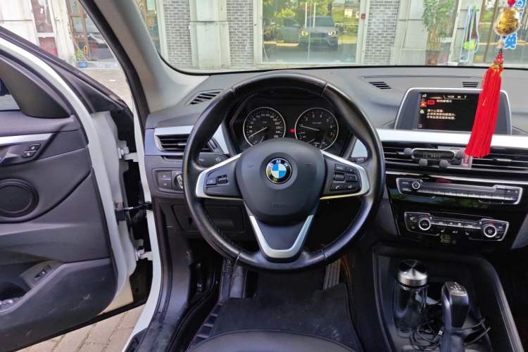 Used BMW X1 2016 sDrive18Li Premium Edition Steering Wheel