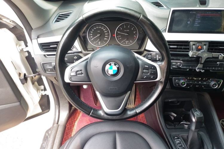 Used BMW X1 2016 sDrive18Li Fashion Model Steering Wheel