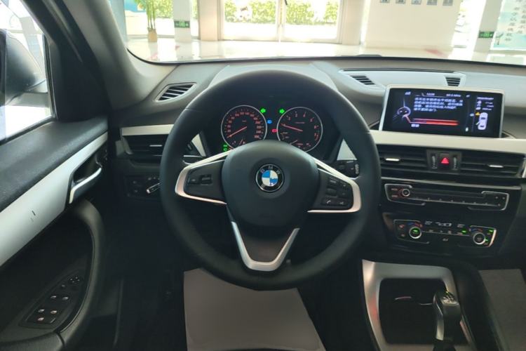 Used BMW X1 2016 sDrive18Li Fashion Model Steering Wheel