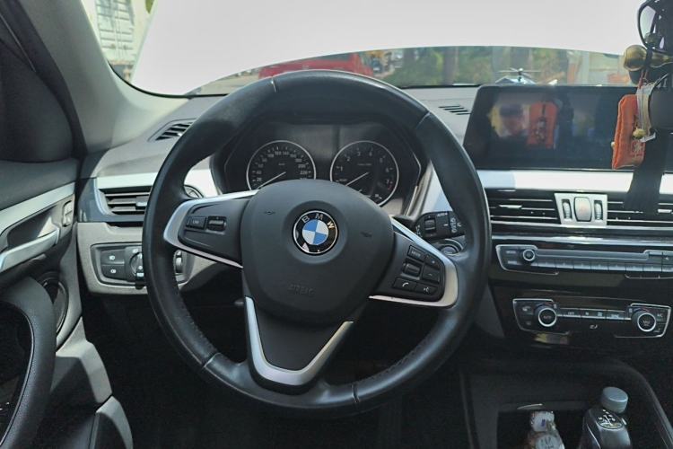 Used BMW X1 2016 sDrive18Li Fashion Model Steering Wheel