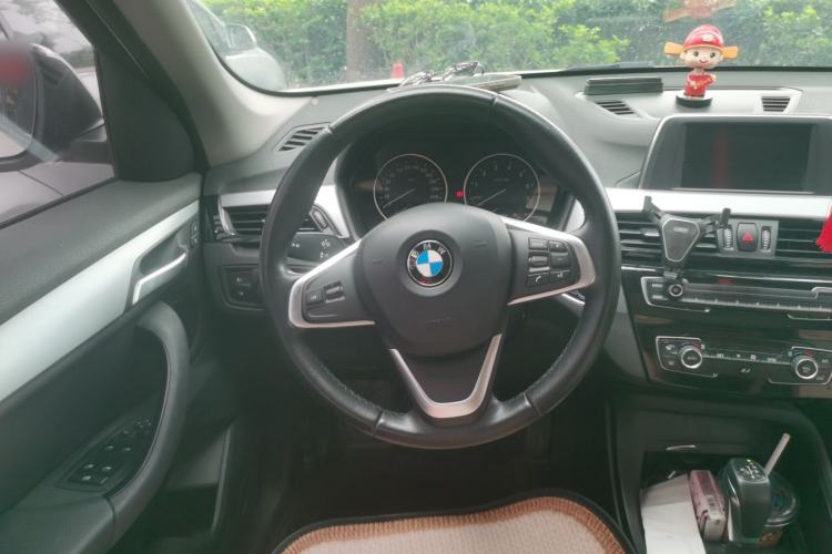 Used BMW X1 2016 sDrive18Li Fashion Model Steering Wheel