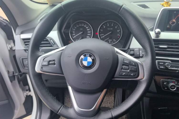 Used BMW X1 2016 sDrive18Li Fashion Model Steering Wheel