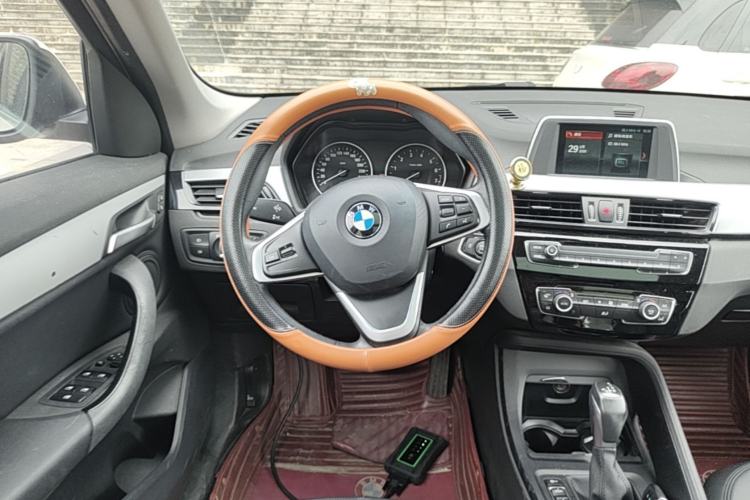 Used BMW X1 2016 sDrive18Li Fashion Model Steering Wheel